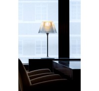 Настольная лампа Flos - Romeo Moon T1 F6107000 Настольная лампа Flos - Romeo Moon T1 F6107000